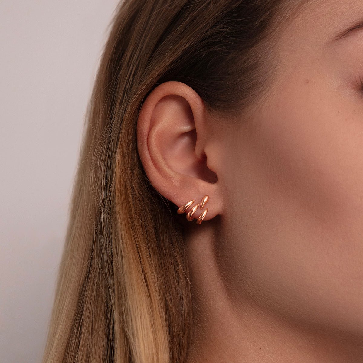 Cercei cu stift Forza placati cu aur 1.2 cm - Cercei cu surub - 210/12/KOL/PO - Lilou - Tessora