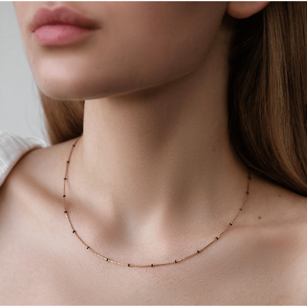 Colier ajustabil cu lant de 40+5 cm si email negru placat cu aur - Coliere - 217/400/LAN/CZA/PO - Lilou - Tessora