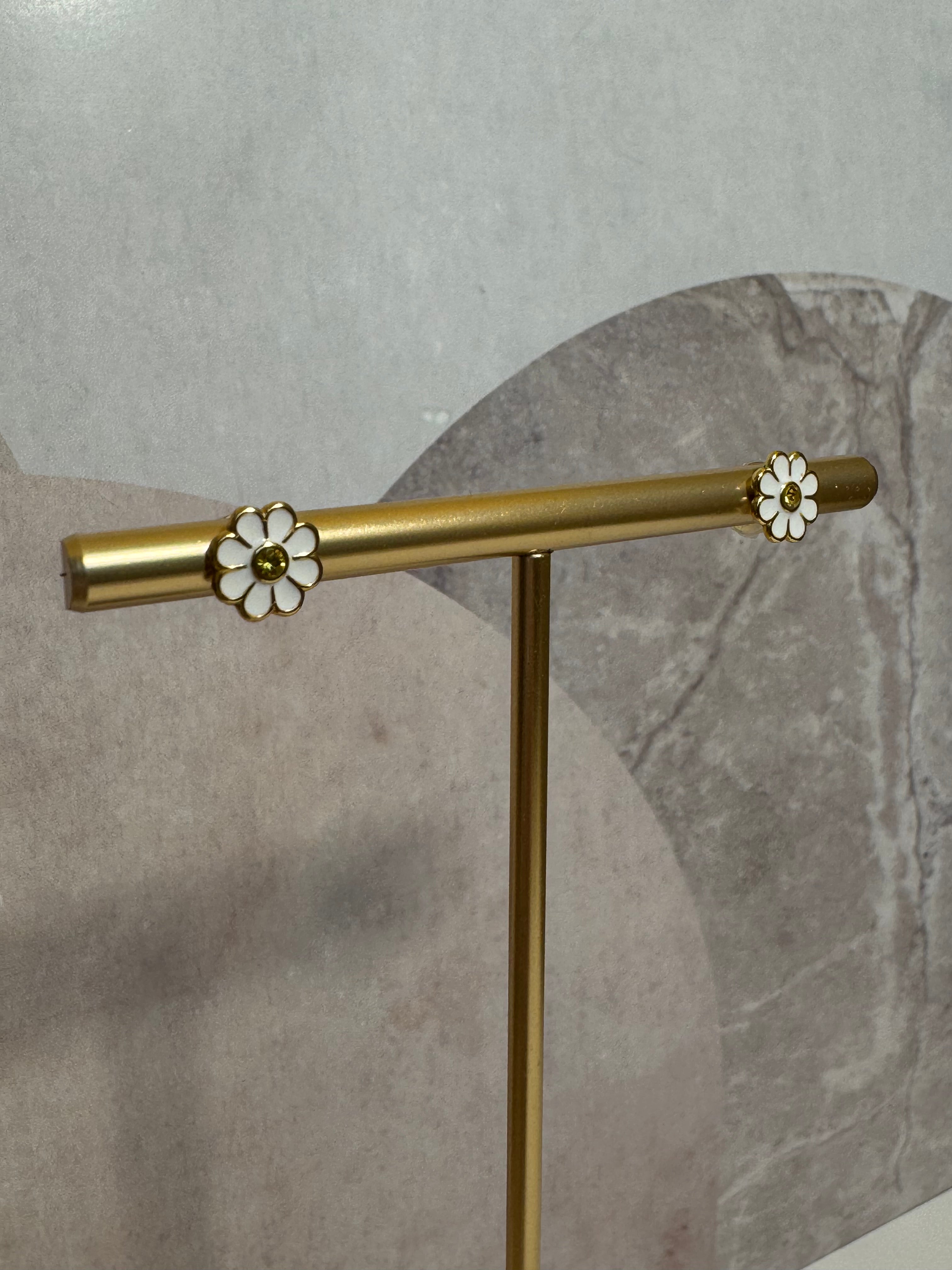 Women's silver earrings with golden daisy, Tessora