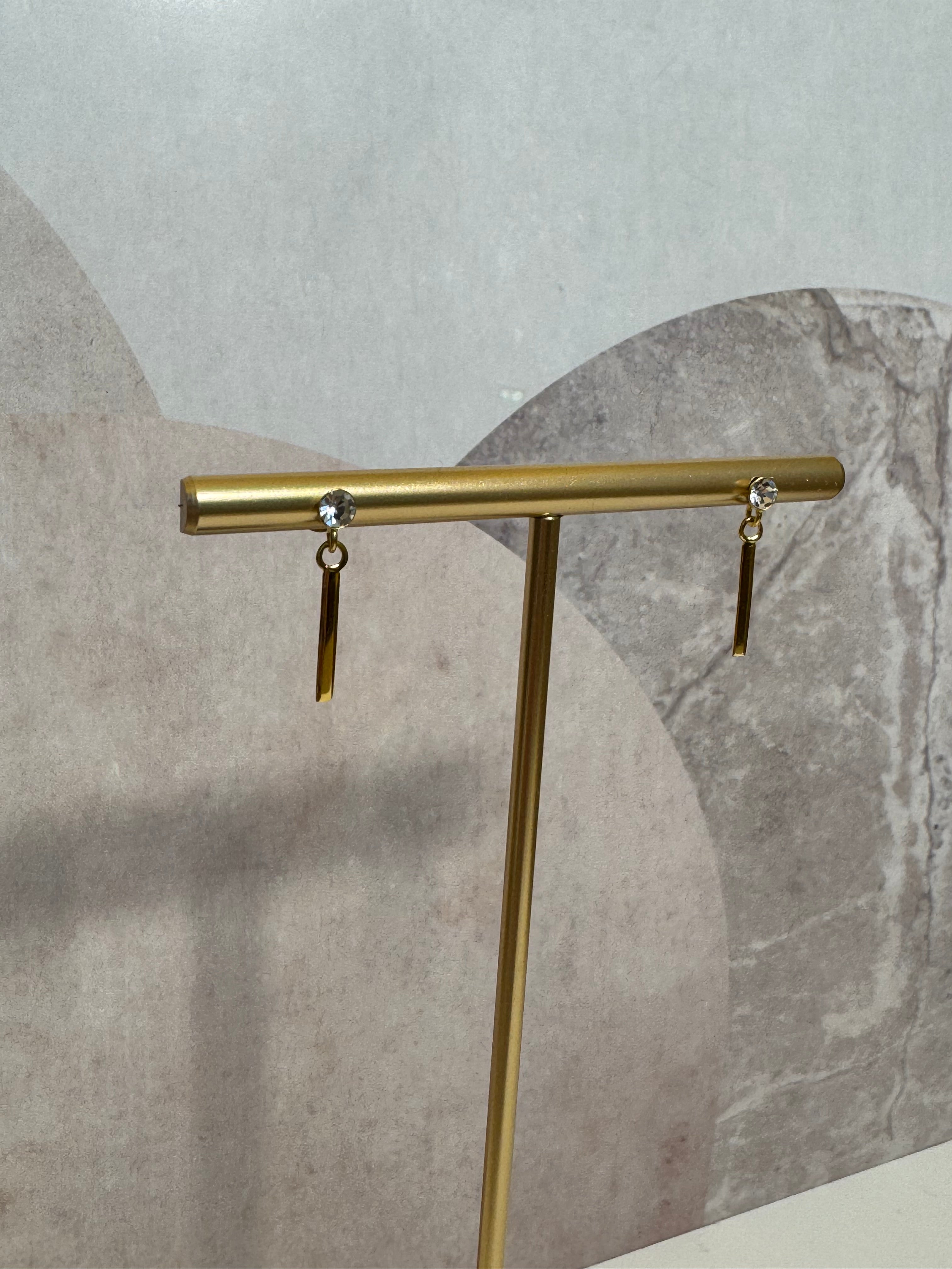 Long women's silver earrings gold plated with stone, Tessora