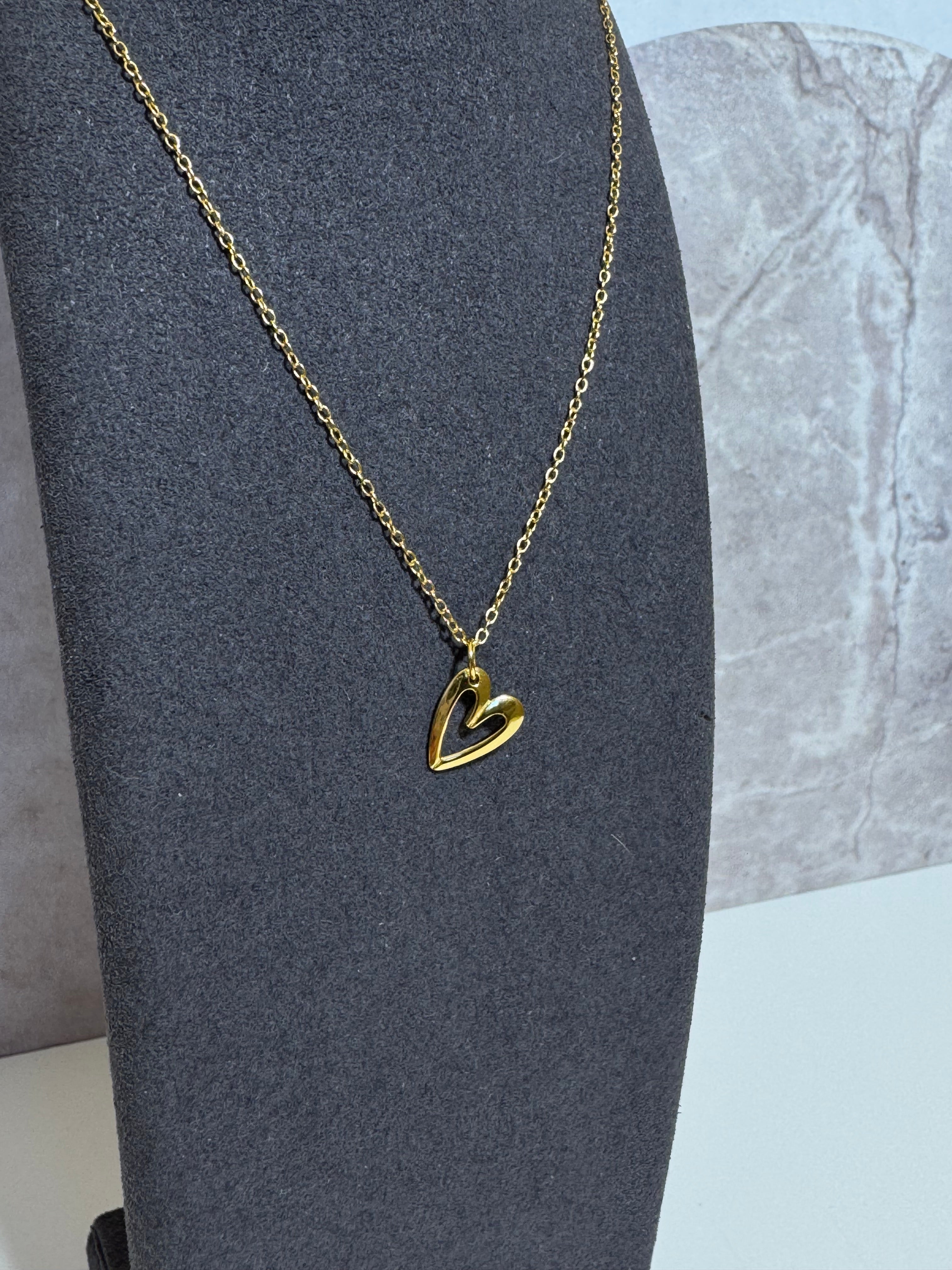 Golden women's silver necklace with simple heart, Tessora