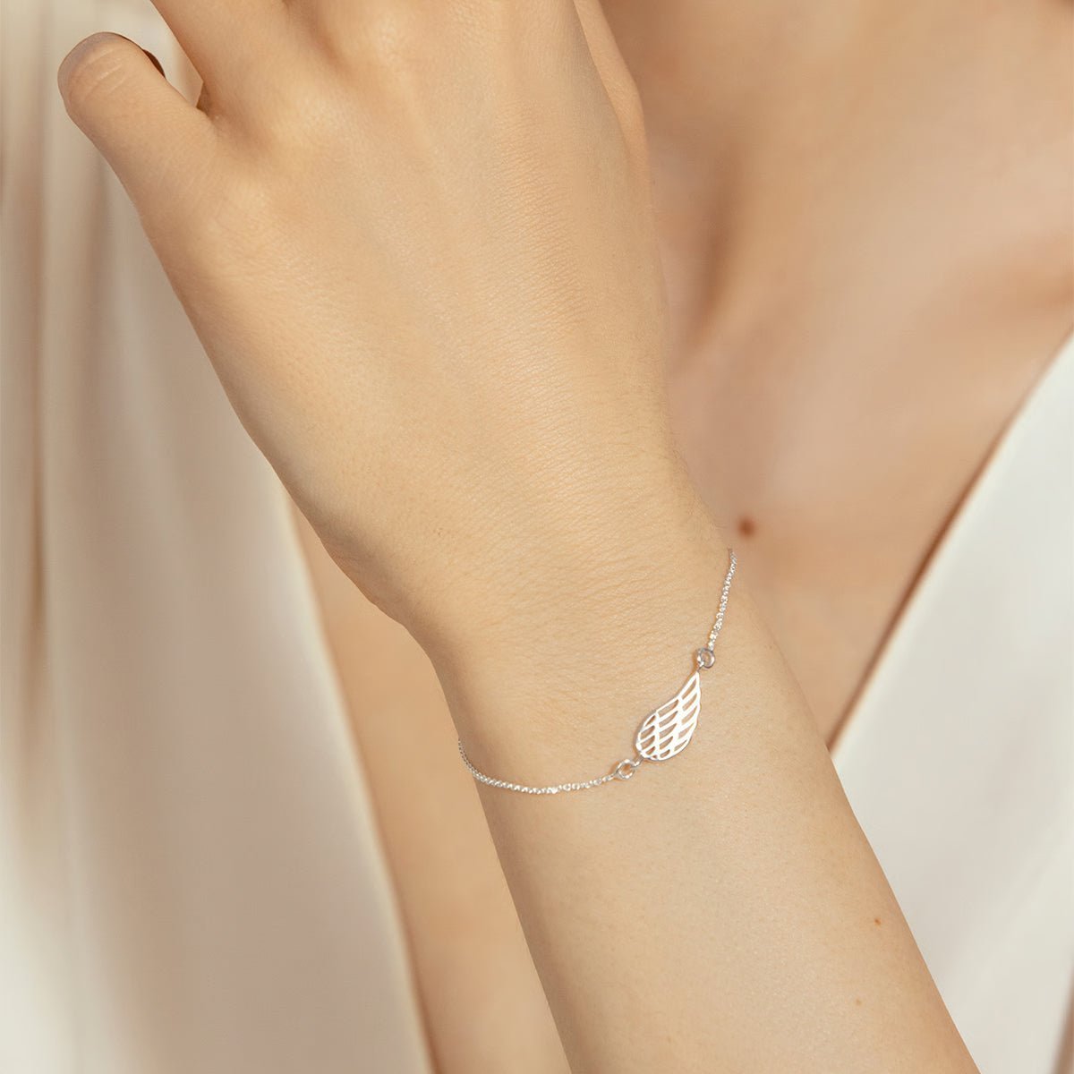 Women's bracelet sterling silver with angel wing, Lilou - Bracelets - 98/15/BR/16 - Lilou - Tessora