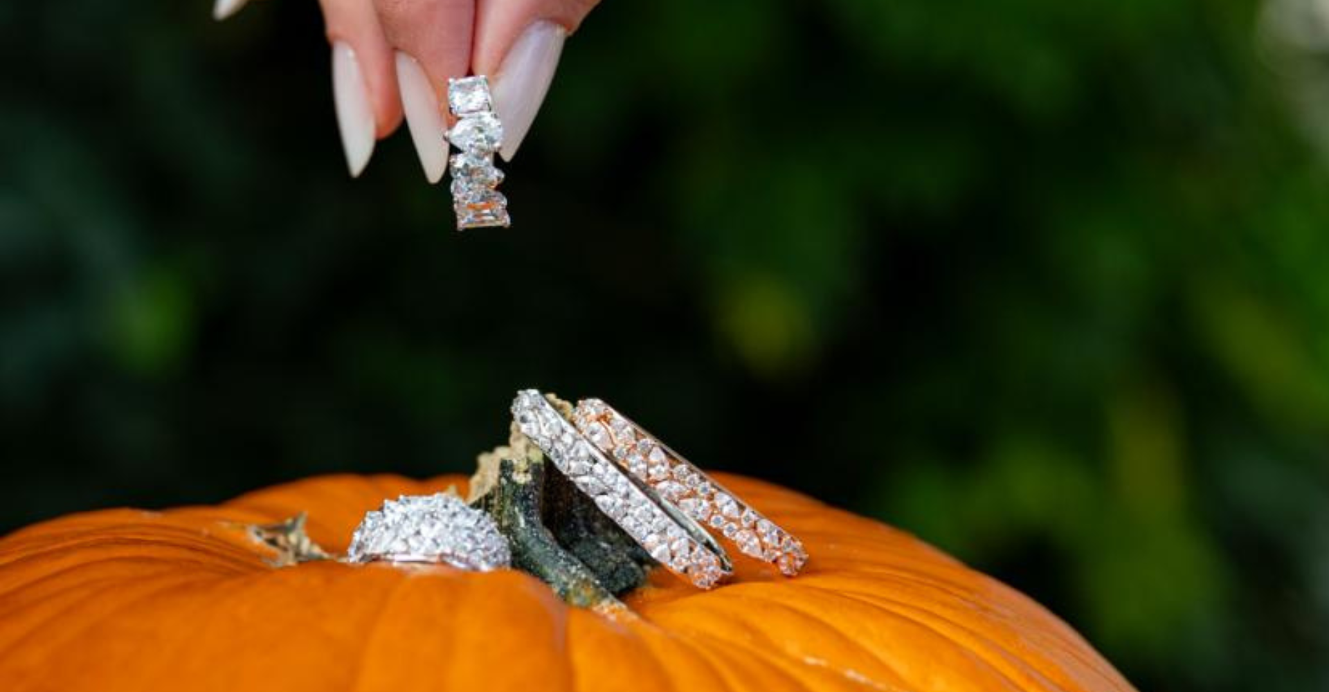 Halloween Chic – Jewelry with Personality for a Mysterious Look
